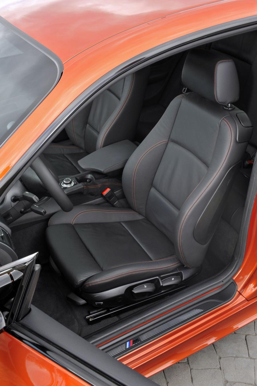  BMW 1-Series M 2011 года  (фото 43 из 79)